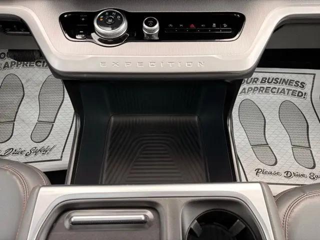 2025 Ford Expedition Active MAX