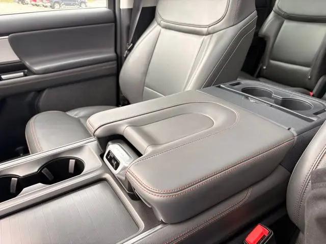 2025 Ford Expedition Active MAX