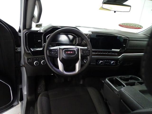 2024 GMC Sierra 1500 4WD Crew Cab Short Box Elevation with 3SB