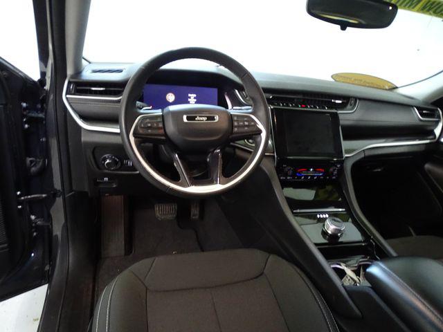 2023 Jeep Grand Cherokee L Laredo 4x4