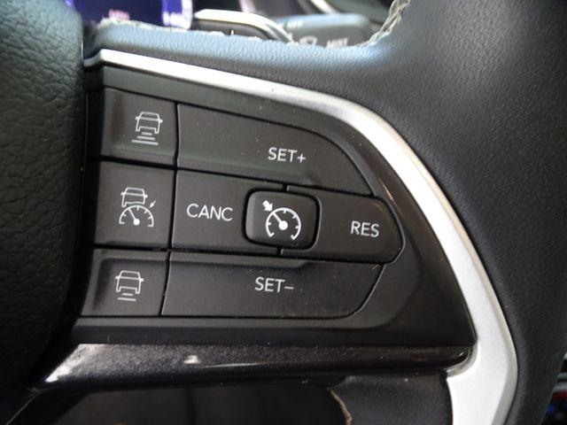 2023 Jeep Grand Cherokee L Laredo 4x4