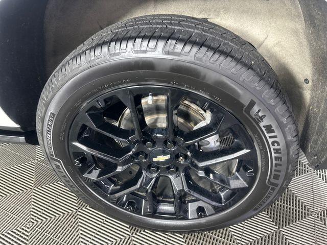 2022 Chevrolet Suburban 4WD High Country