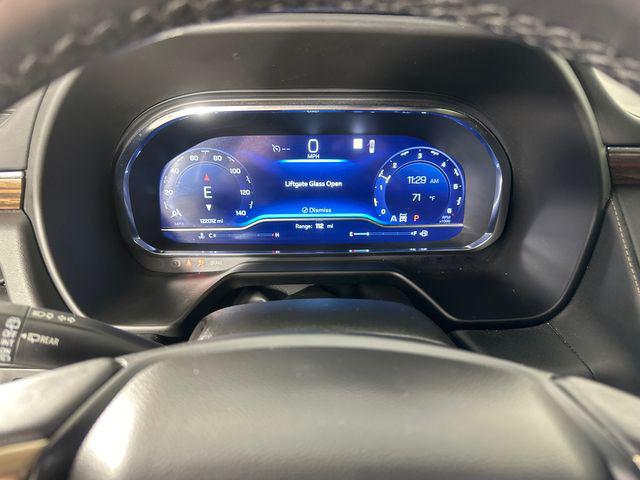 2022 Chevrolet Suburban 4WD High Country