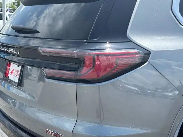2026 GMC Acadia Denali FWD