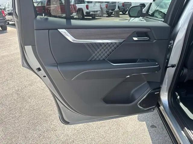 2026 GMC Acadia Denali FWD
