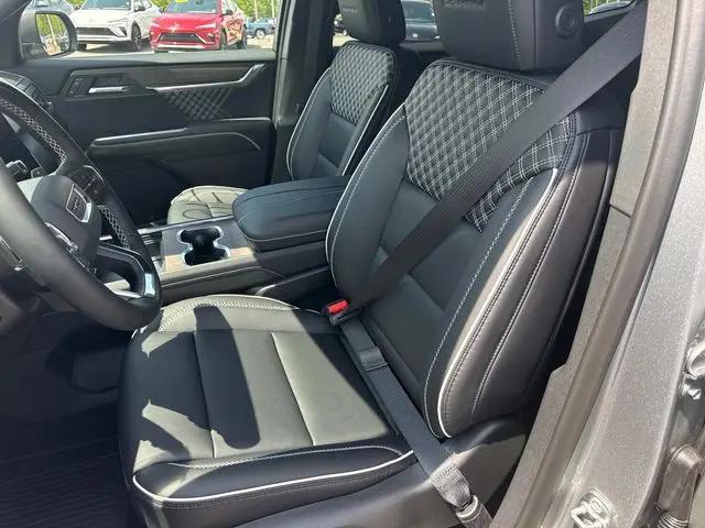 2026 GMC Acadia Denali FWD