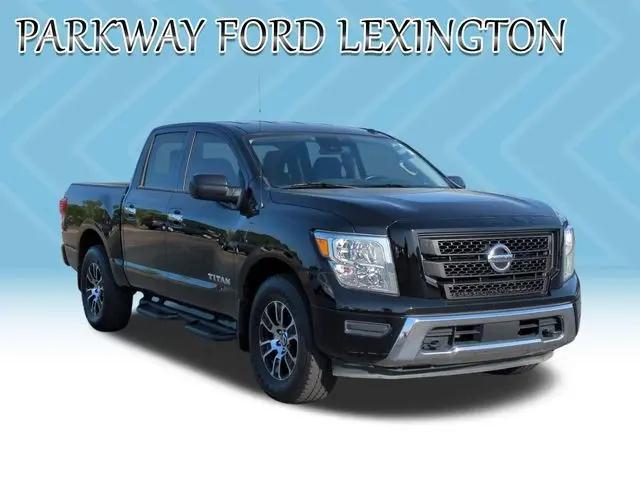 2021 Nissan Titan Crew Cab SV 4x4
