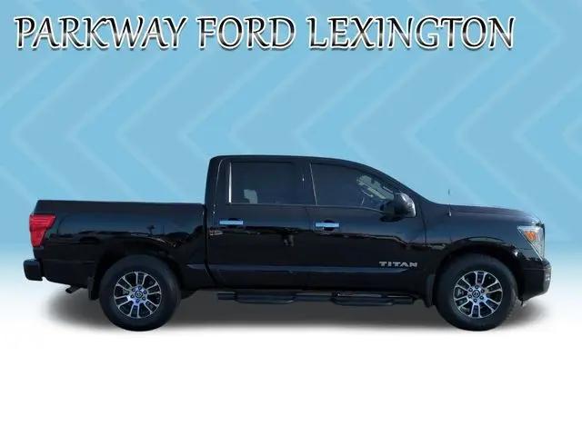 2021 Nissan Titan Crew Cab SV 4x4