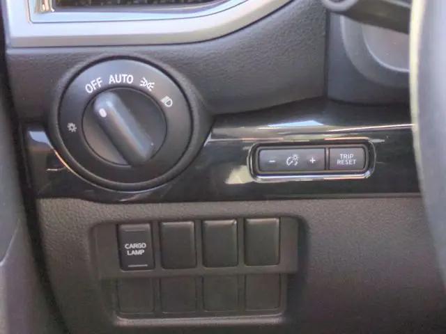 2021 Nissan Titan Crew Cab SV 4x4