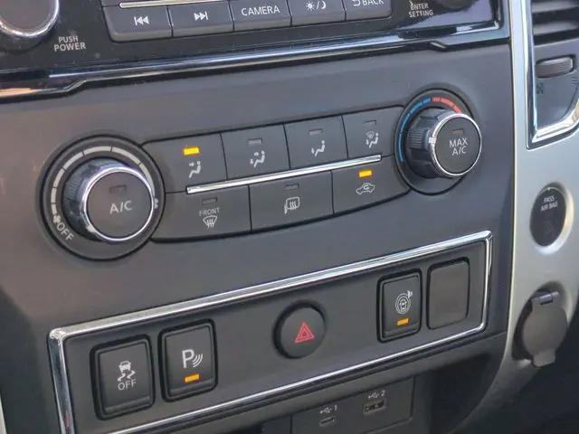 2021 Nissan Titan Crew Cab SV 4x4