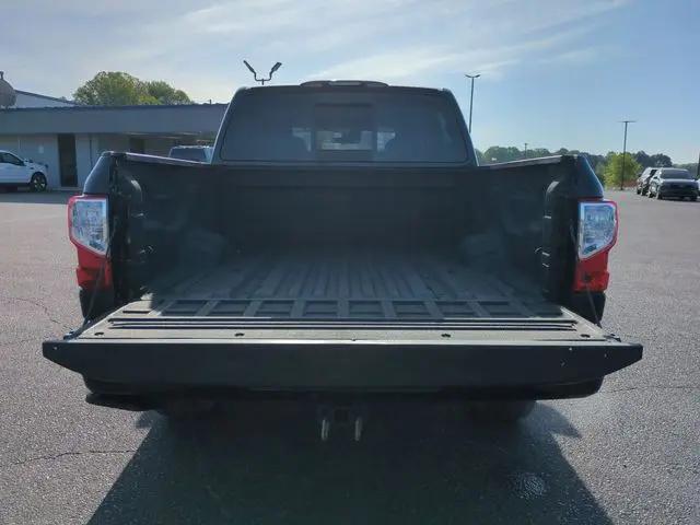 2021 Nissan Titan Crew Cab SV 4x4