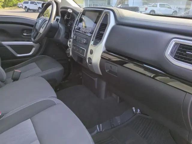 2021 Nissan Titan Crew Cab SV 4x4