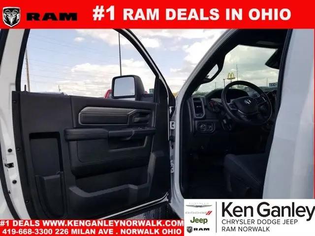 2026 Ram 3500 Tradesman Regular Cab 4x4 8' Box