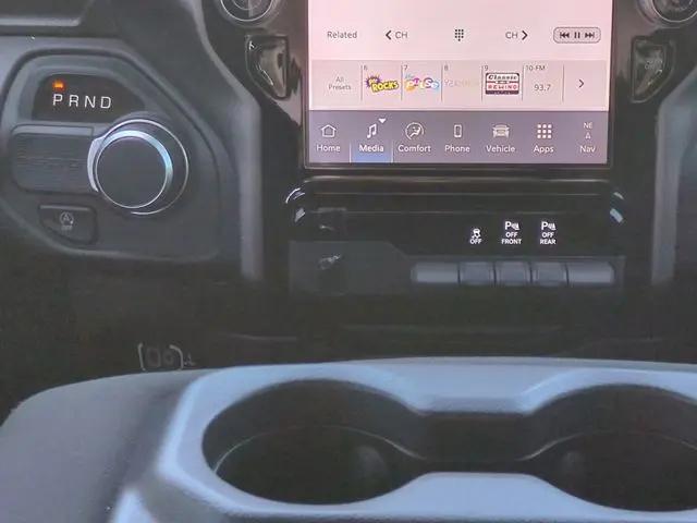2025 Ram 1500 Big Horn Crew Cab 4x2 5'7" Box