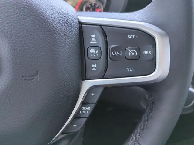 2025 Ram 1500 Big Horn Crew Cab 4x2 5'7" Box
