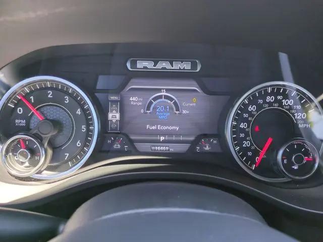 2025 Ram 1500 Big Horn Crew Cab 4x2 5'7" Box