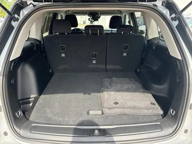 2024 Jeep Grand Cherokee Laredo 4x4