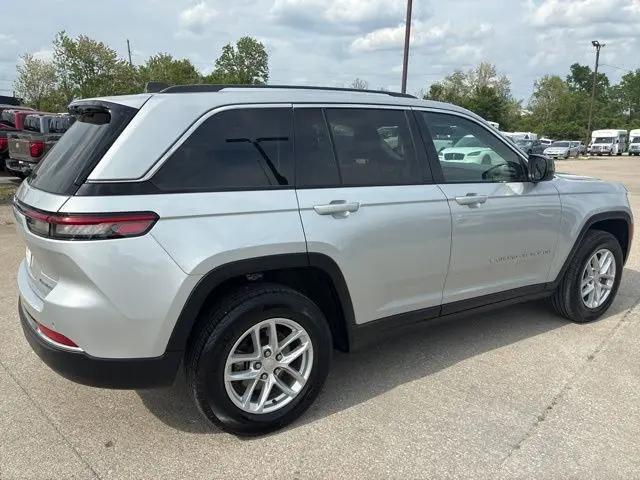 2024 Jeep Grand Cherokee Laredo 4x4