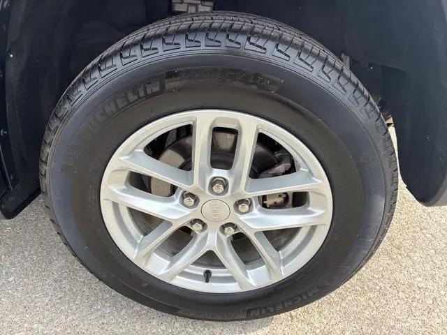 2024 Jeep Grand Cherokee Laredo 4x4