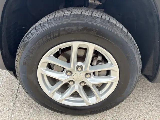 2024 Jeep Grand Cherokee Laredo 4x4