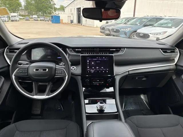 2024 Jeep Grand Cherokee Laredo 4x4
