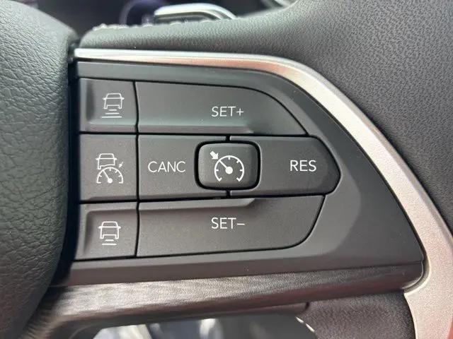 2024 Jeep Grand Cherokee Laredo 4x4