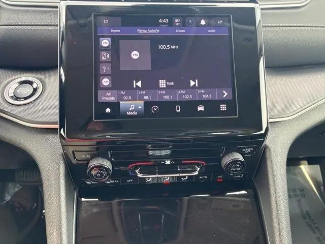 2024 Jeep Grand Cherokee Laredo 4x4