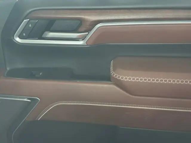 2025 GMC Sierra 2500HD 4WD Crew Cab Standard Bed Denali Ultimate