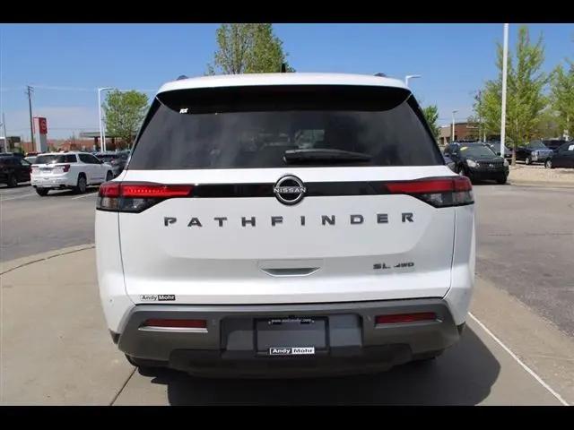 2026 Nissan Pathfinder SL