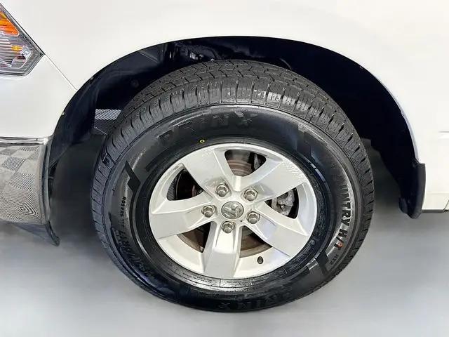 2022 Ram 1500 Classic SLT Crew Cab 4x2 5'7" Box