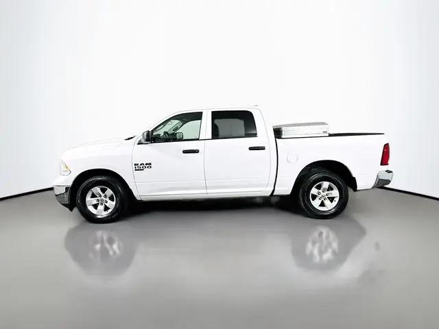 2022 Ram 1500 Classic SLT Crew Cab 4x2 5'7" Box
