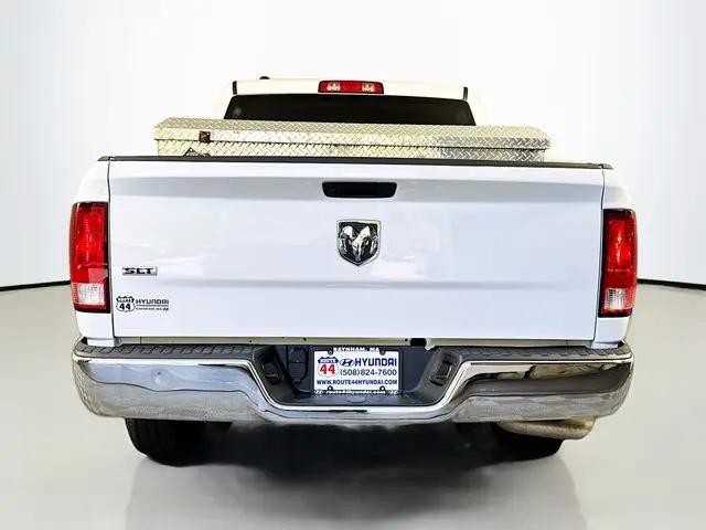 2022 Ram 1500 Classic SLT Crew Cab 4x2 5'7" Box