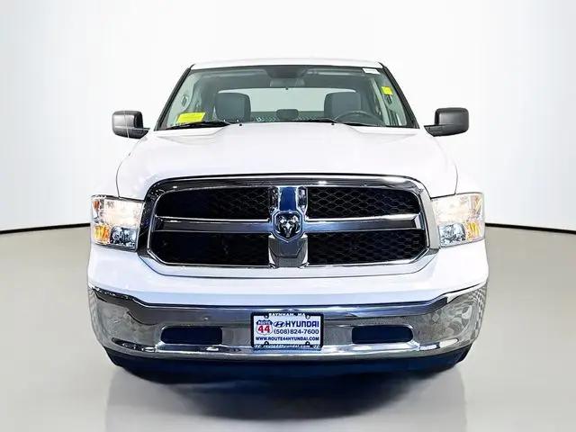 2022 Ram 1500 Classic SLT Crew Cab 4x2 5'7" Box