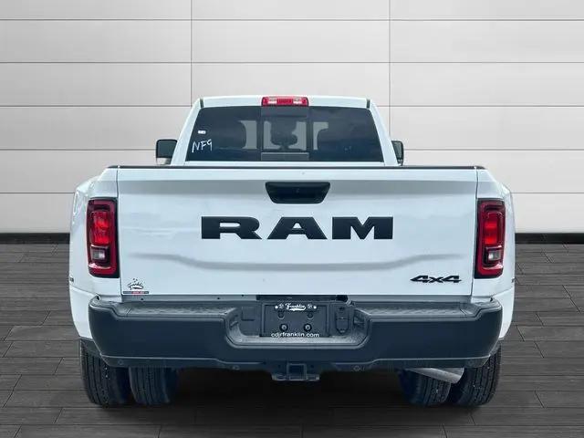 2026 Ram 3500 Tradesman Crew Cab 4x4 8 Box