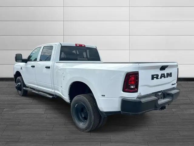 2026 Ram 3500 Tradesman Crew Cab 4x4 8 Box