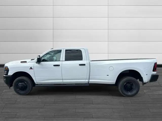 2026 Ram 3500 Tradesman Crew Cab 4x4 8 Box