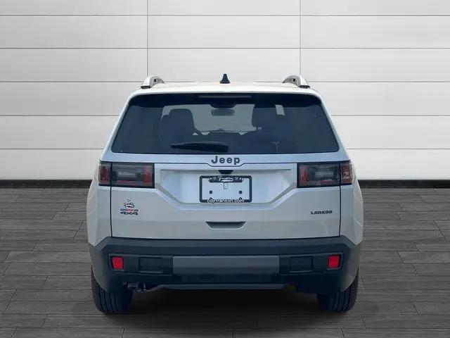 2026 Jeep Cherokee Laredo 4x4