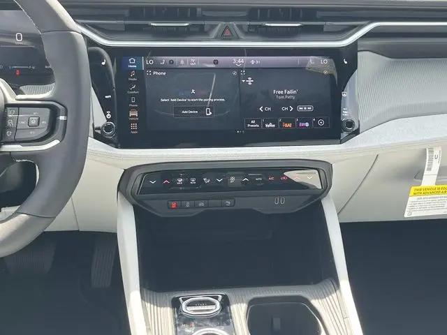 2026 Jeep Cherokee Laredo 4x4