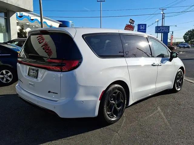 2024 Chrysler Pacifica Hybrid S Appearance Pkg