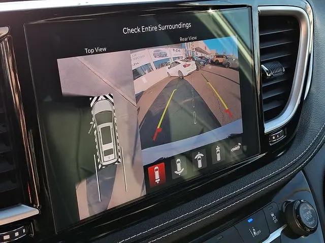 2024 Chrysler Pacifica Hybrid S Appearance Pkg