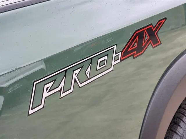2026 Nissan Frontier Crew Cab PRO-4X 4x4