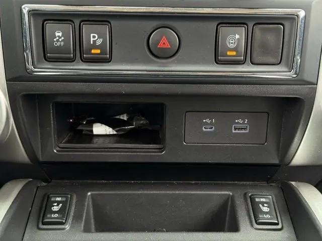 2021 Nissan Titan Crew Cab SV 4x4