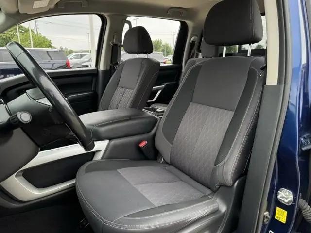 2021 Nissan Titan Crew Cab SV 4x4