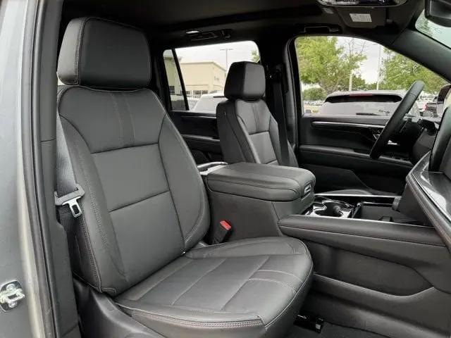 2026 Chevrolet Suburban RST, RWD