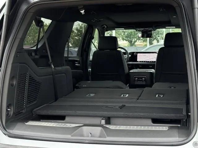 2026 Chevrolet Suburban RST, RWD