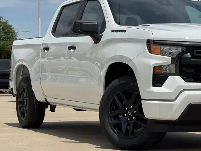 2026 Chevrolet Silverado 1500 2WD Crew Cab Short Bed Custom