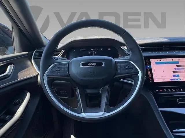 2026 Jeep Grand Cherokee L Altitude 4x2