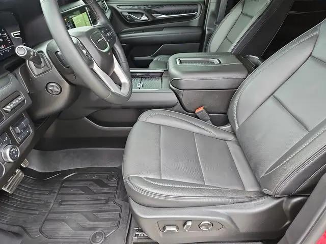 2024 GMC Yukon 4WD Denali