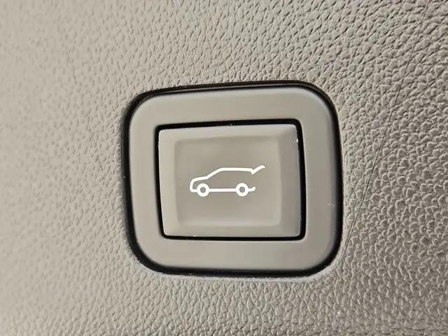 2024 GMC Yukon 4WD Denali