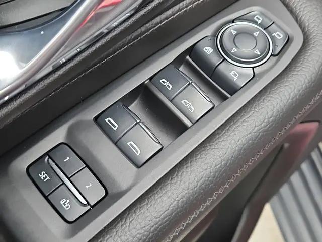 2024 GMC Yukon 4WD Denali